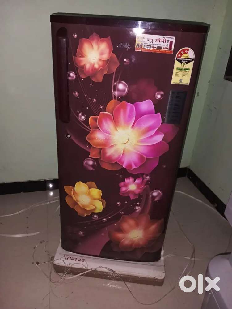 Elista company fridge for sell