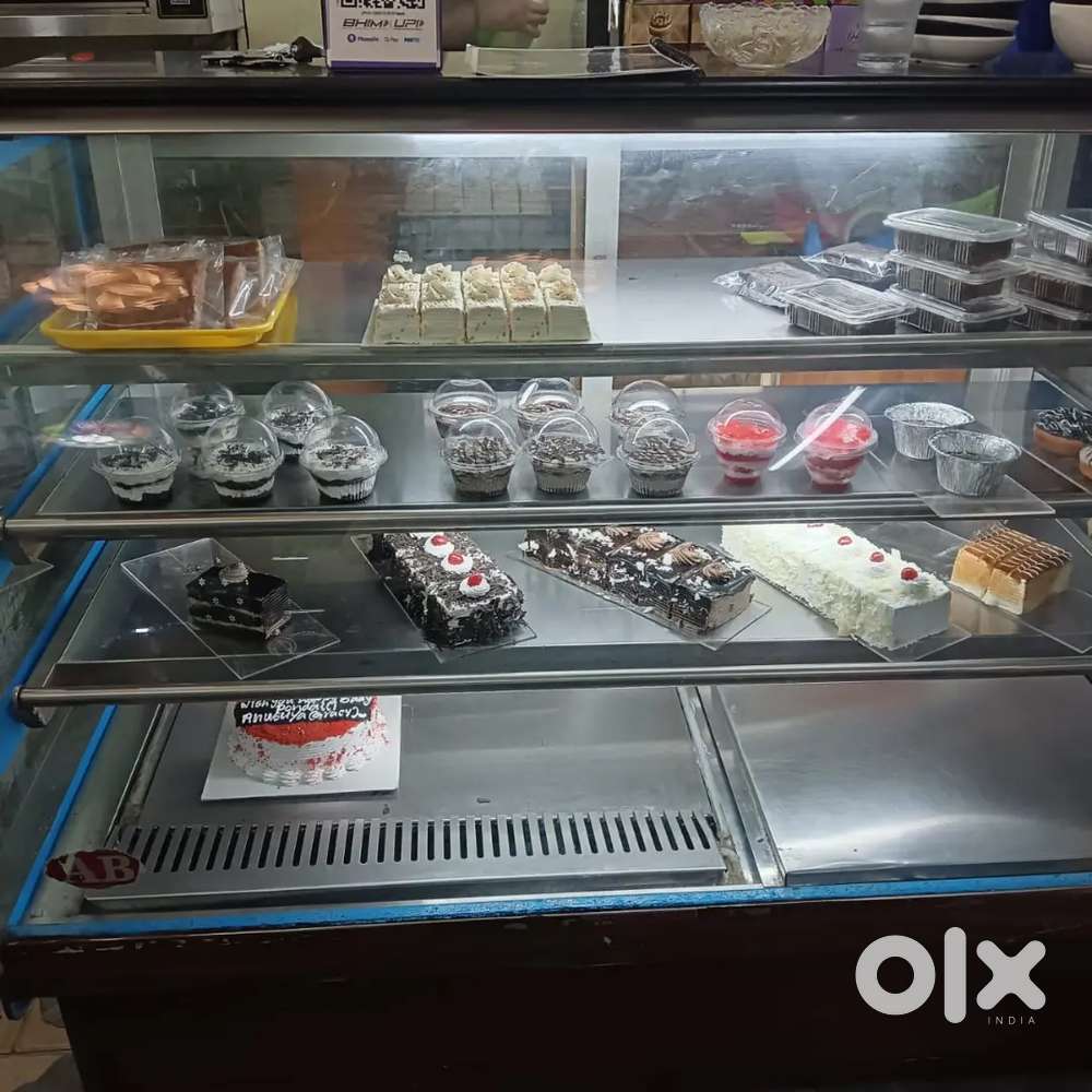 4 feet bakery display chiller