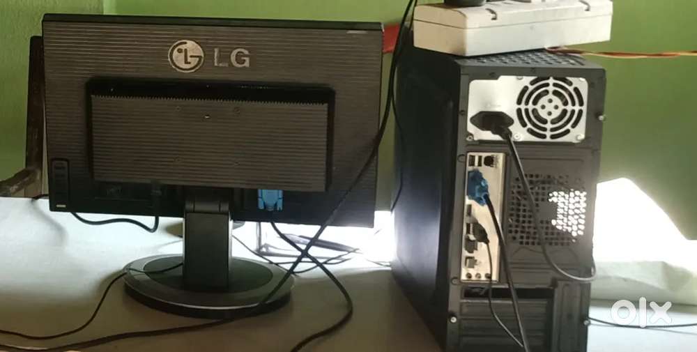 Computer cpu + 20 inch monitor