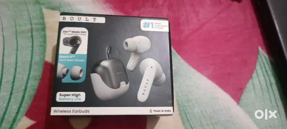 Ear buds boult