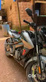 NS 200 black