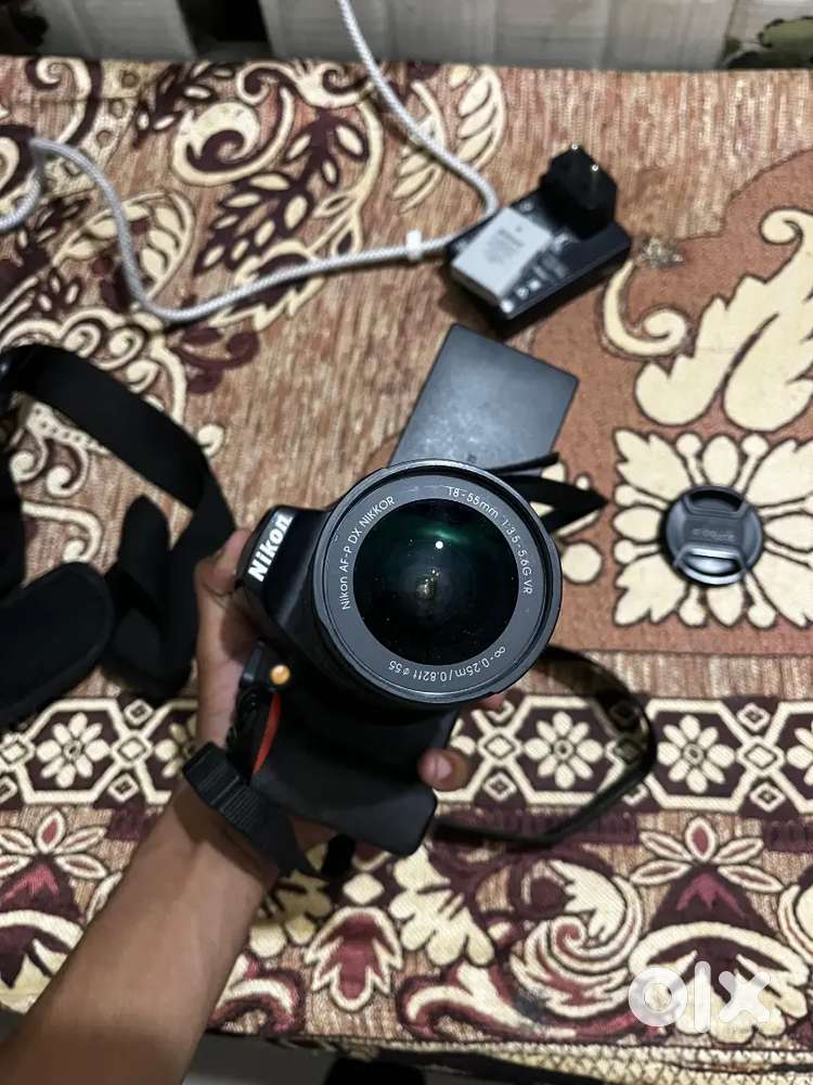 Nikon D5600 DSLR with 18-55mm Lens Excellent Condition