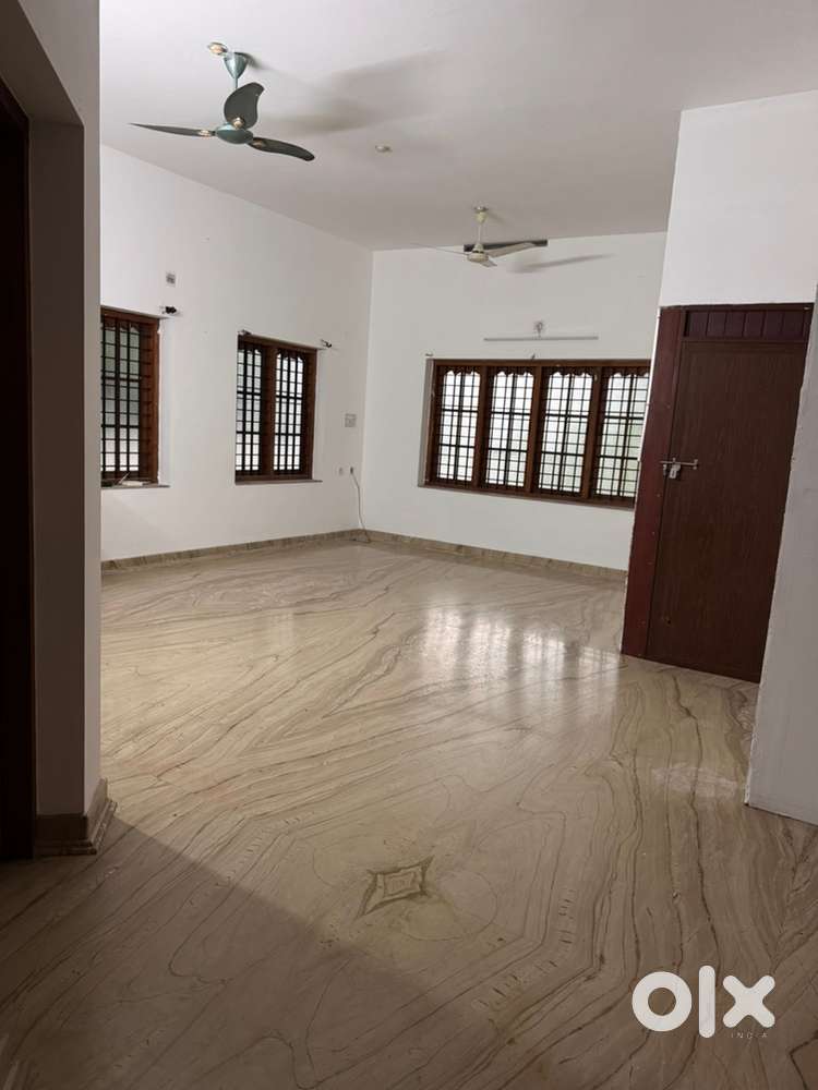 First floor of an independednd house for rent