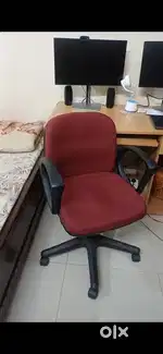 4 cm wooden table and office chair