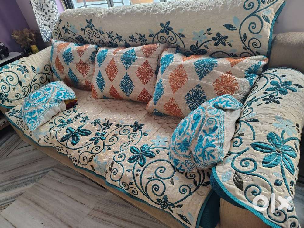 Good condition Sofa set