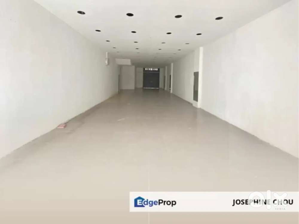 900SQFT 1STFLOOR SHOW ROOM SHOP AT ANNANAGAR IN PRIME AREA SUIT SHOWRM