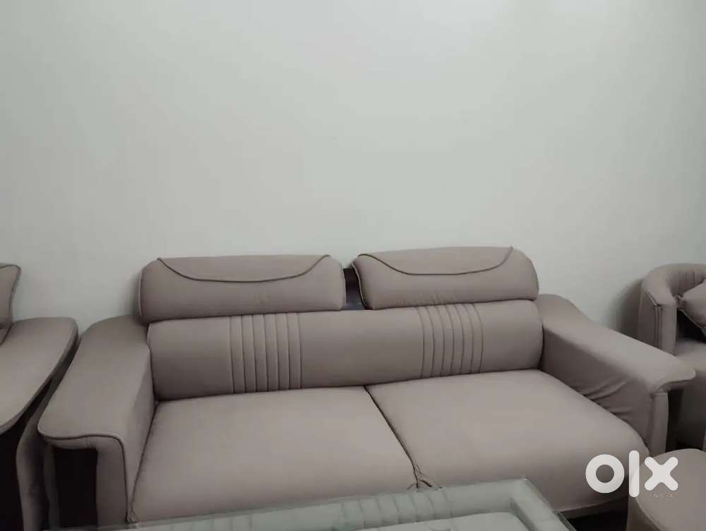 Sofa Set 3+2 and 2 small chair