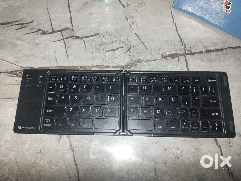 Foldable Bluetooth keyboard