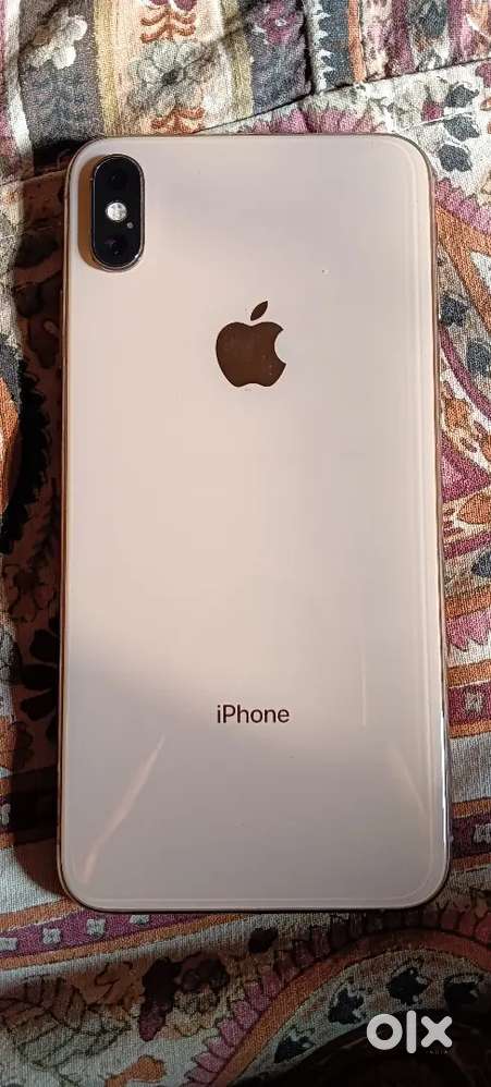 i phone xs max (256 gb ram )