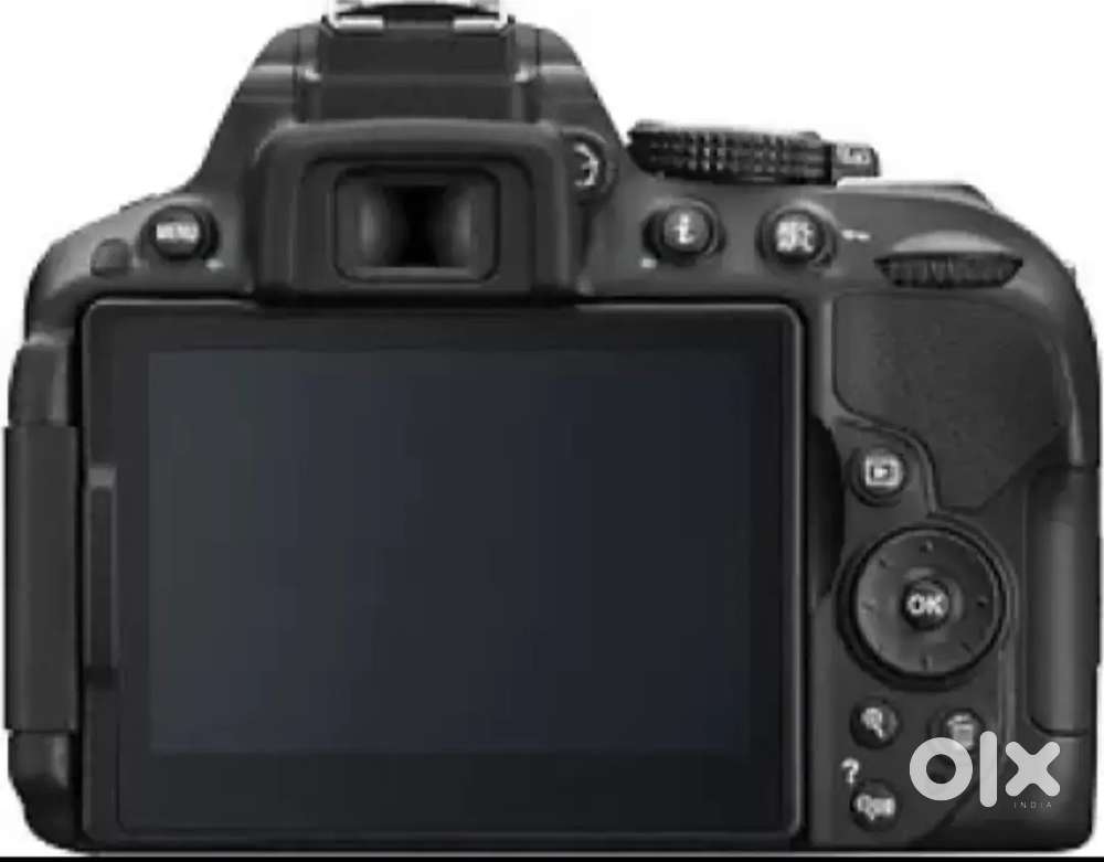 DSLR CAMERA