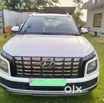 Hyundai venue s+ Brand New condition