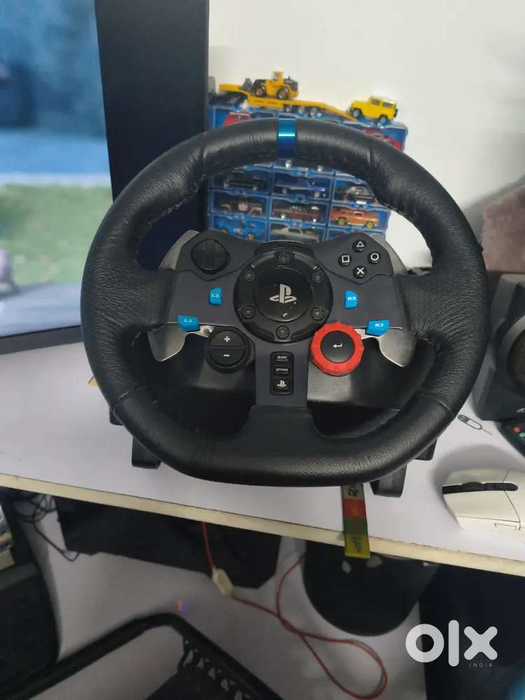Logitech g29 gaming steering wheel and gear shifter