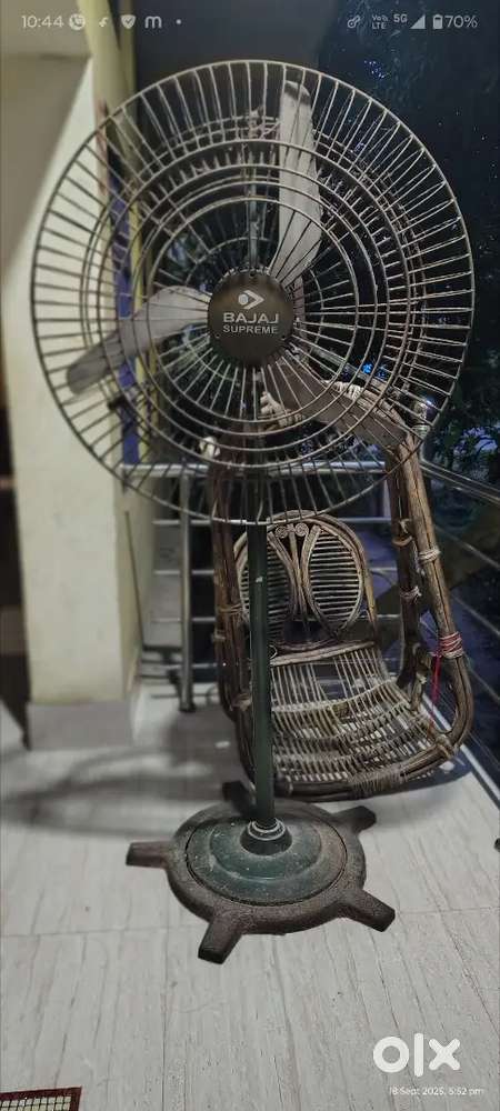 Bajaj Supreme Pedestal Fan – Heavy Duty, Working Condition