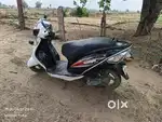 12000 में स्कूटी