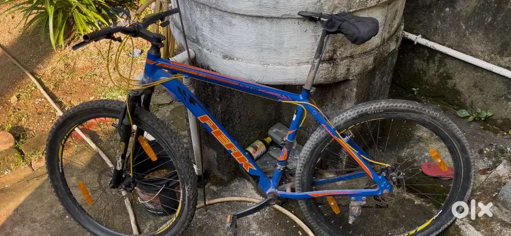 Streethawk kids bicycle ni blue colur