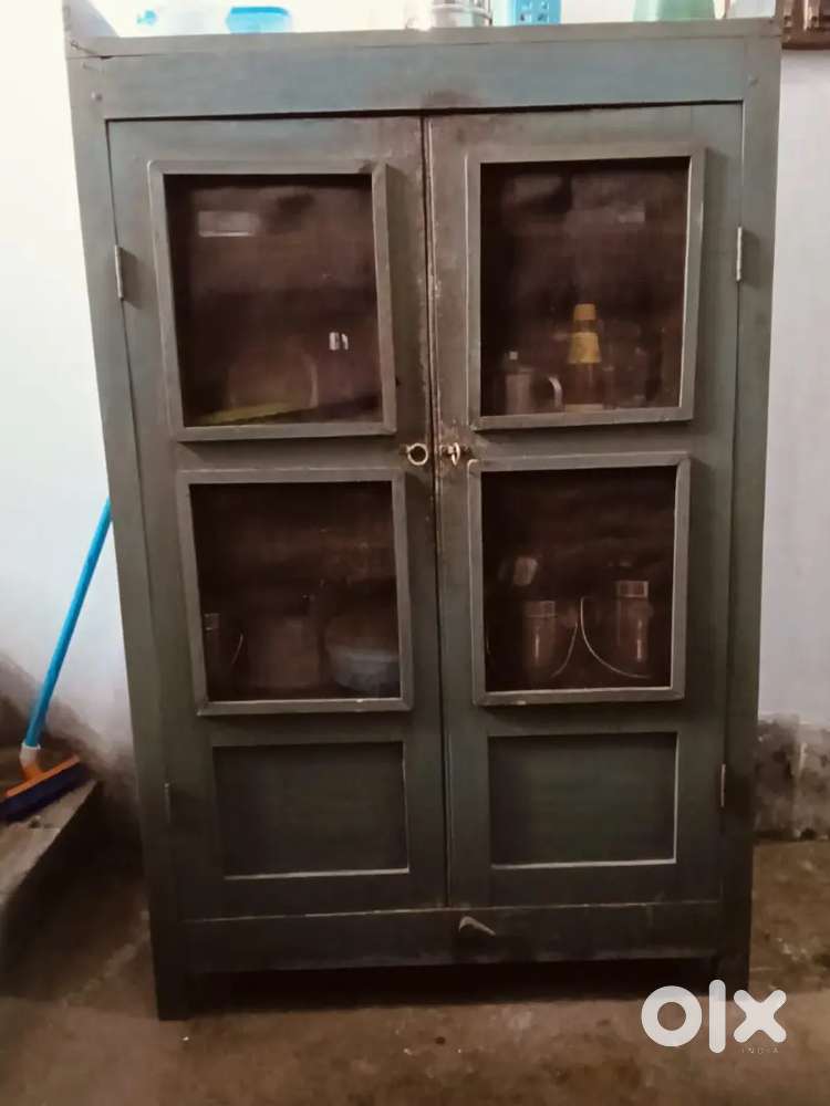 2 wooden tables, 1 large midcase and some wood for sale