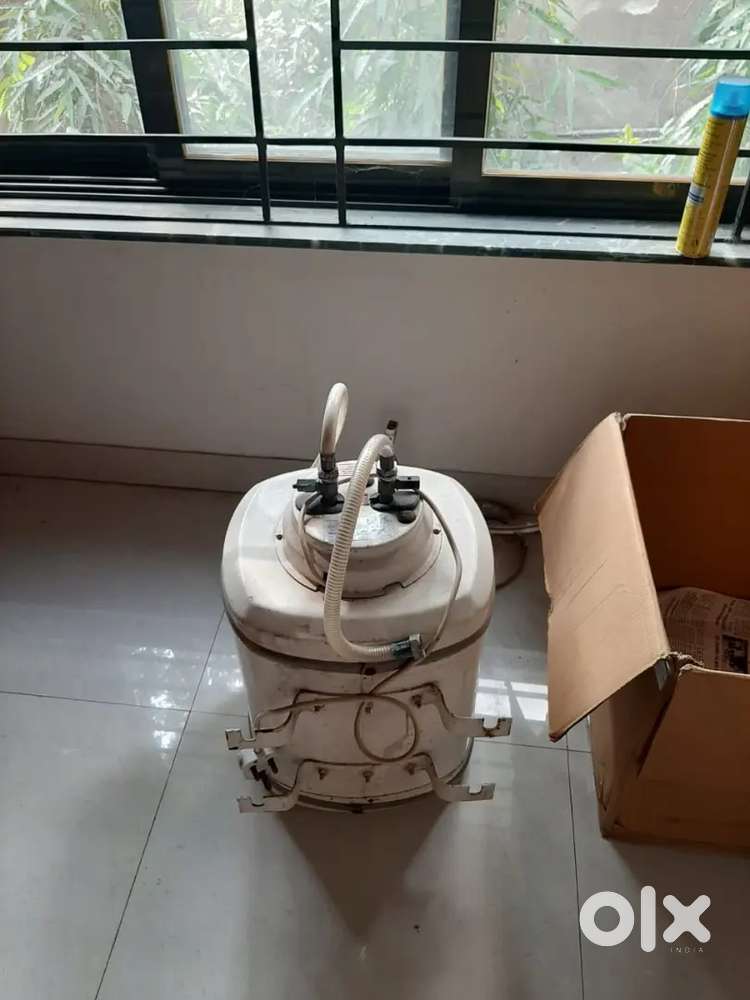 Geyser of Crompton company