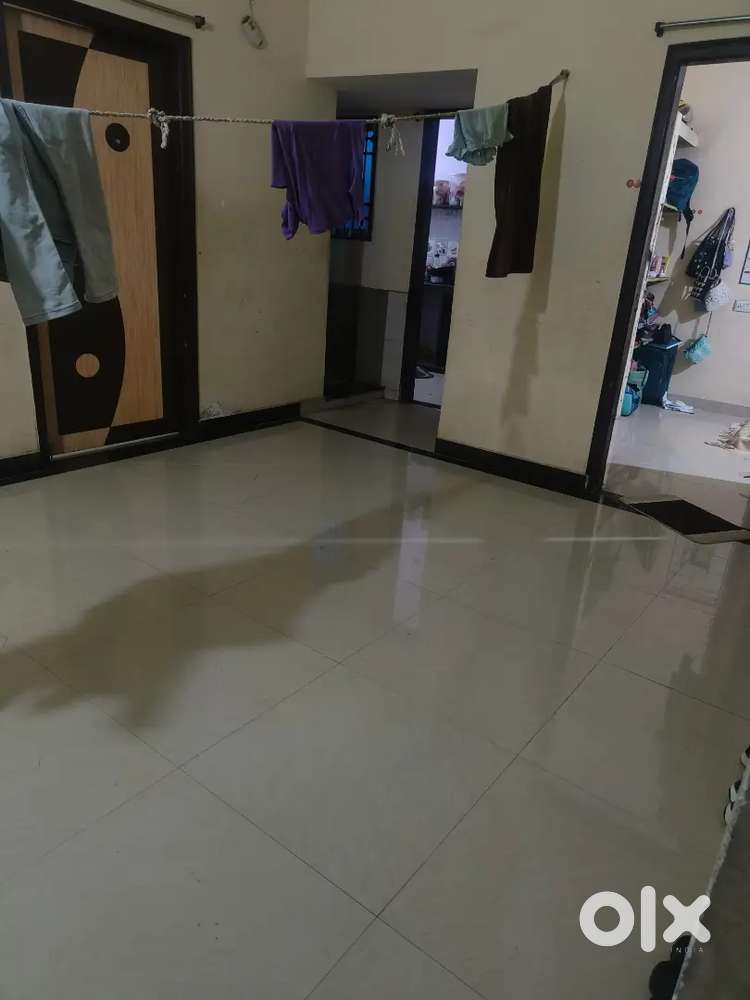 Roommate required girls