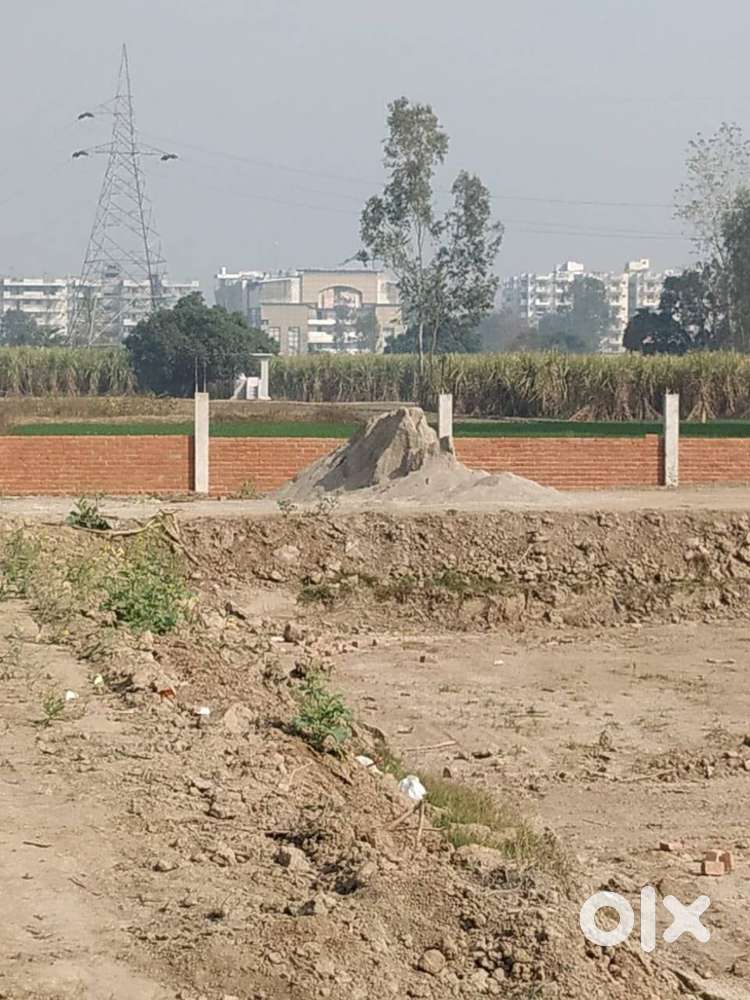 BEGUMPET 200sq PLOT FOR SALE OPPOSITE HYD PUBLIC SCHOOL