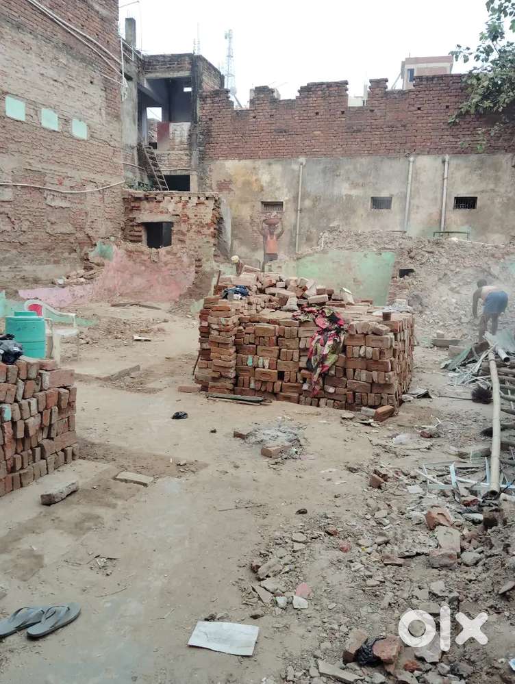 Plot ready to construct for commercial use as per your choice.