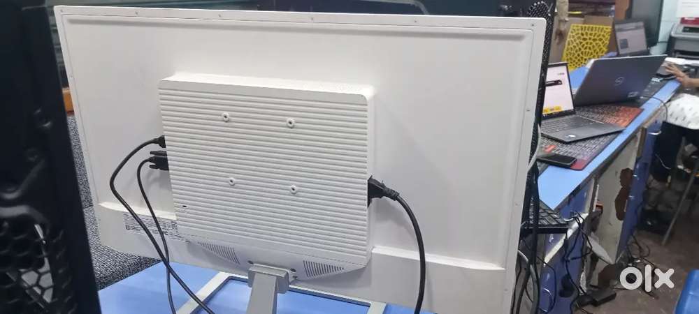 Dell 80.01 cm(32inch) Full HD Monitor D3218HN model with HDMI and VGA