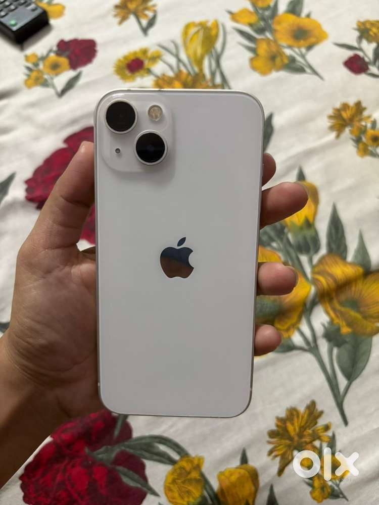 Iphone 13 white color