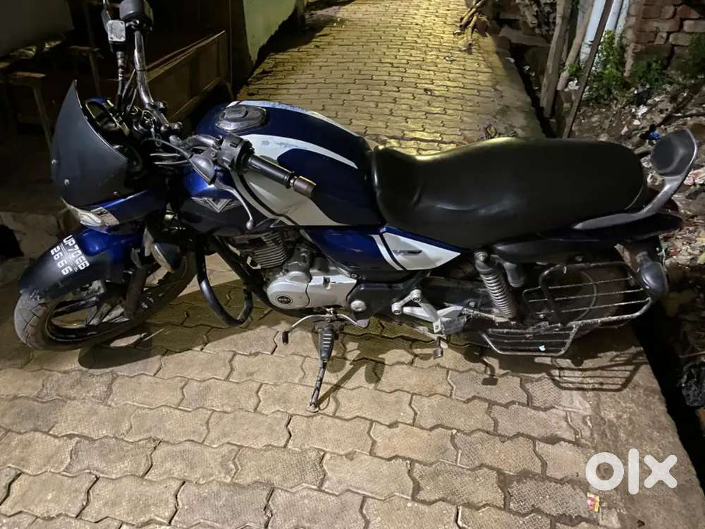 Bike chalne me koi bhi Kami nhi hai or numbar v i p hai