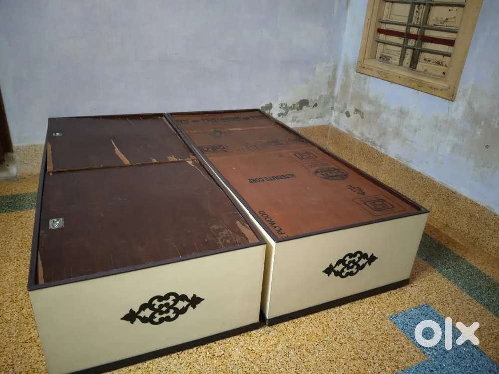 Designer original wooden beds - 2 set