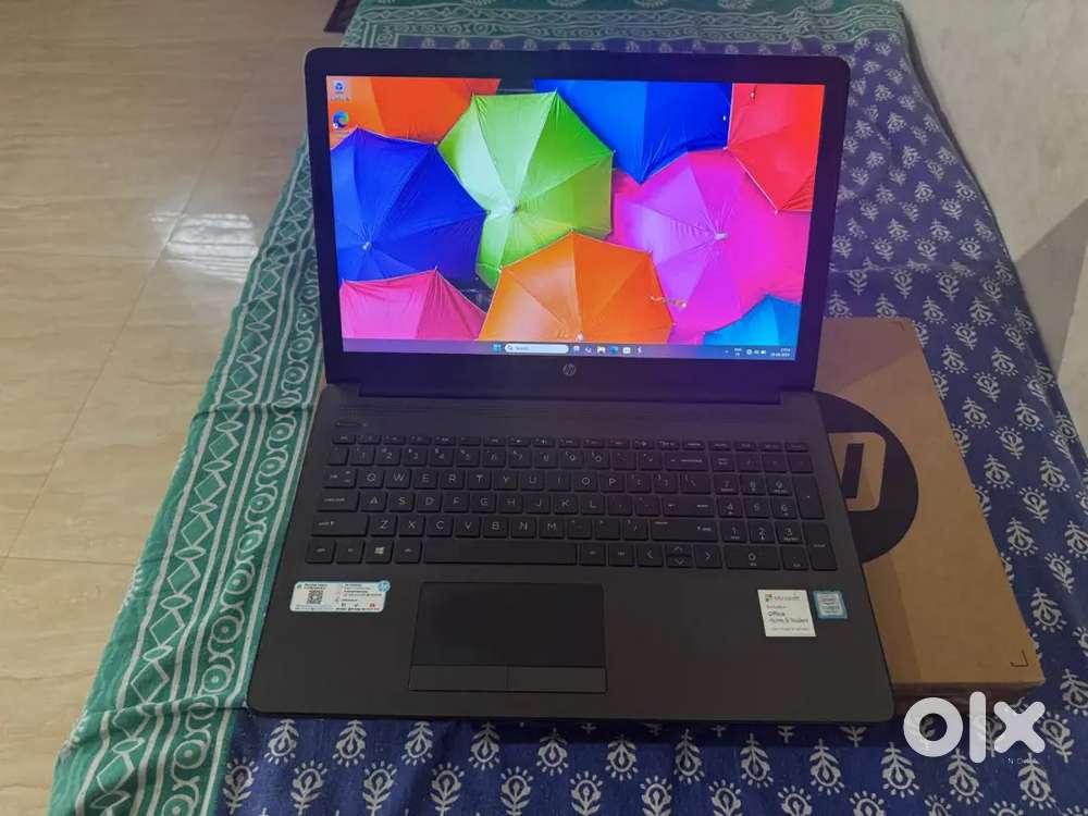 Hp 8th Gen i5 8cpu 8gbram 256gbSSD + 1tbhdd 8gb UHD graphics