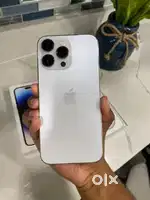WE DEAL APPLE IPHONE ALL VARIANTS AVAILABLE ITS REFURB WE HAVE A STORE