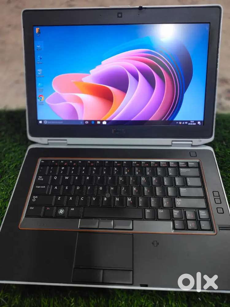 I5 / 8gb Dell Laptop With Graphics