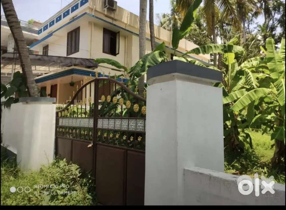 Ulloor akkulam road prasanth nagar 9 25 cent plot for sale