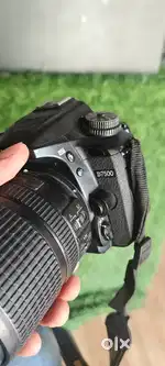 Nikon 7500.