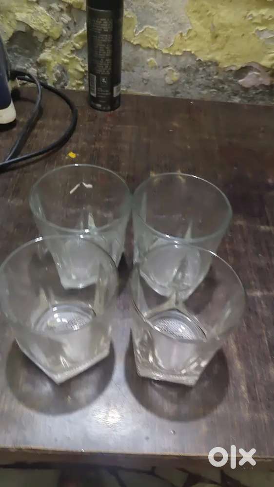 MC dowel Glasses