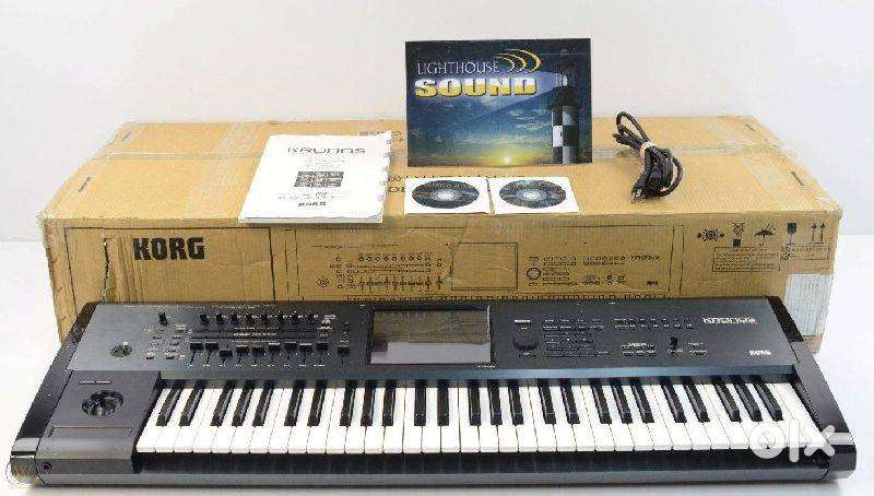 Korg KRONOS 61 Key Keyboard Synthesizer Music Workstation Japan made