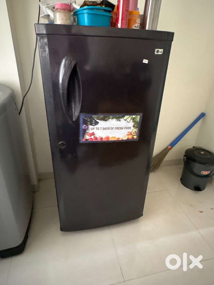 Lg fridge. 200 litre. Full working condition