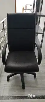 OFFICE REVOLUTION CHAIR NEW IN CONDITION