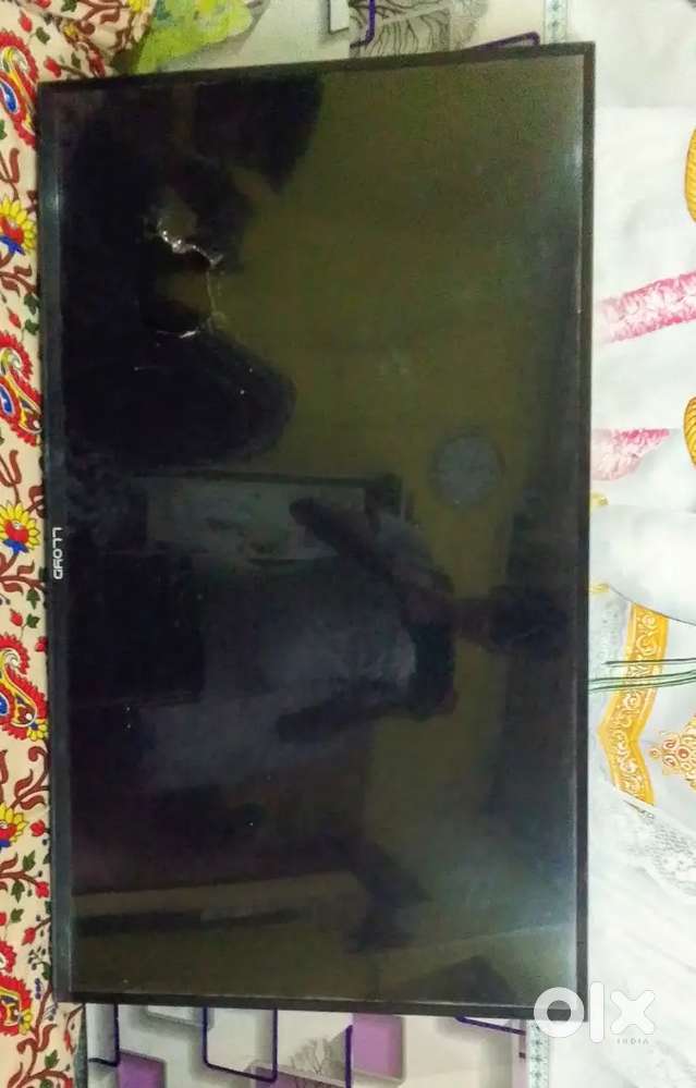Lloyd 40 inch led tv