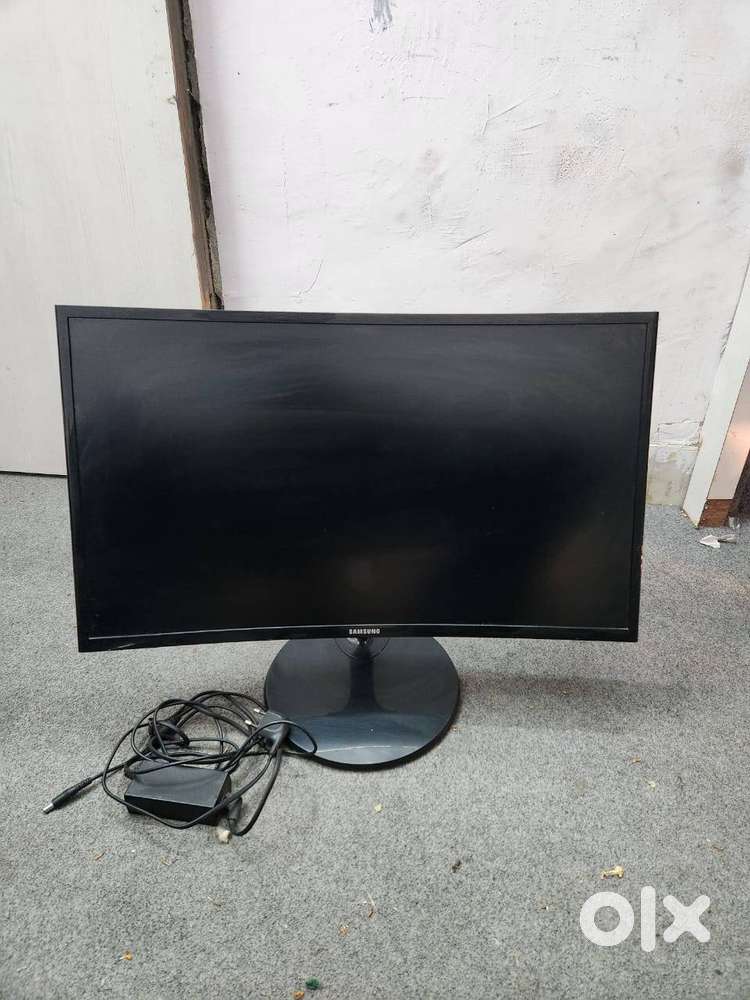 Samsung 27 inch Curved Full HD Monitor with 1800R LC27F390FHWXXL