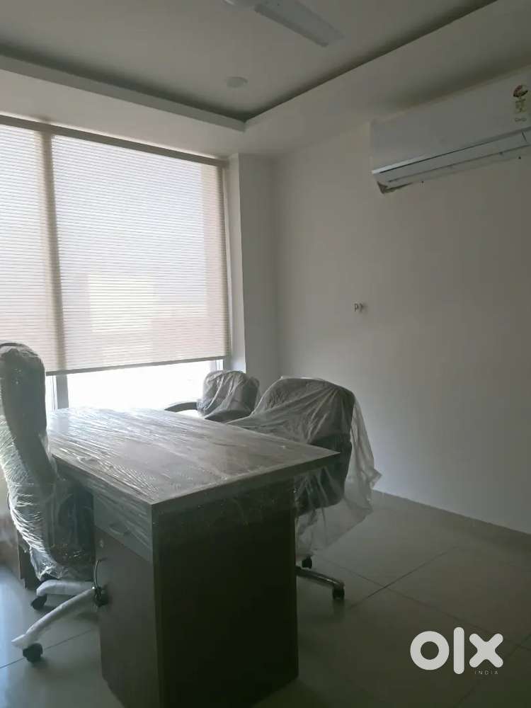 Fully Furnished Office For Rent 700 Sqft Aamrapali Circle Vaishali