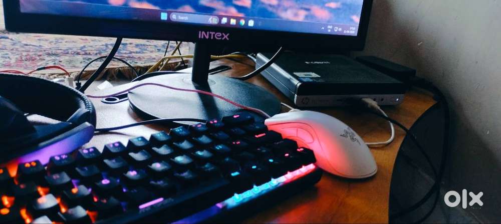 COMPLETE READY-TO-USE GAMING & WORKSTATION