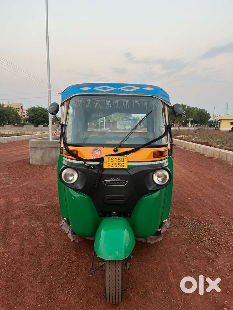 Bajaj Maxima CNG