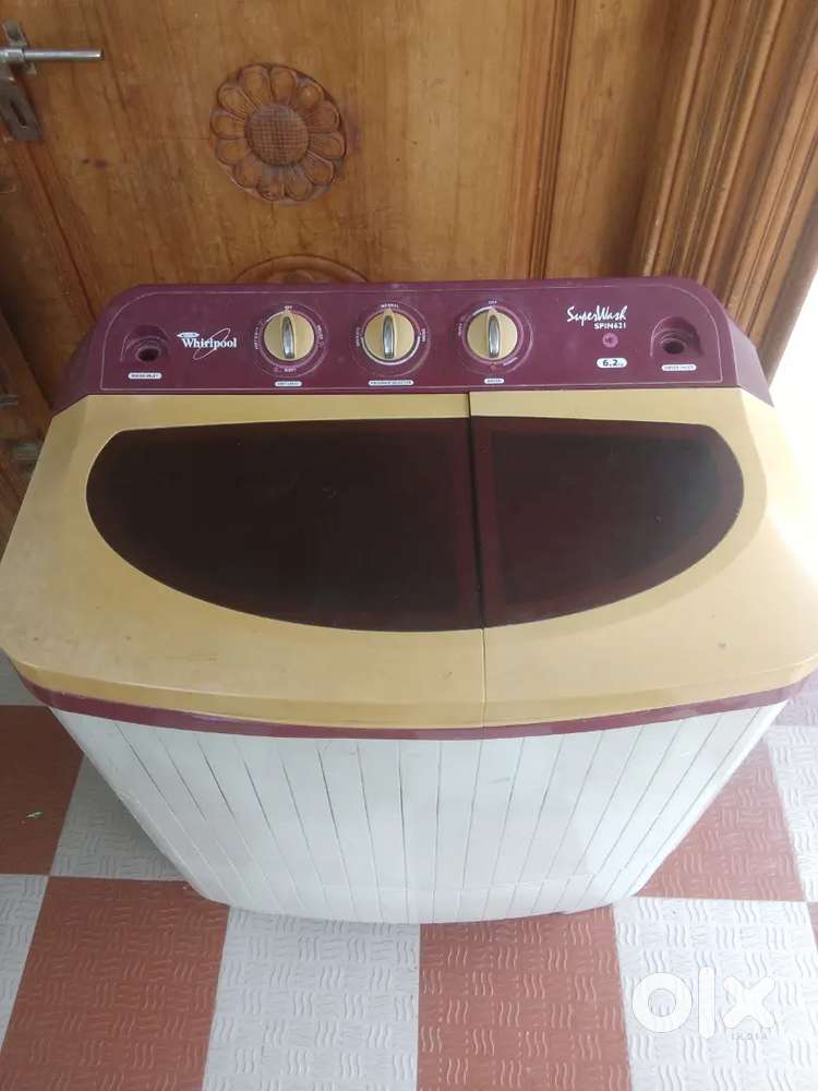 Whirlpool semi-automatic washing machine