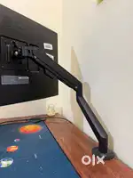 Ergonomic monitor stand