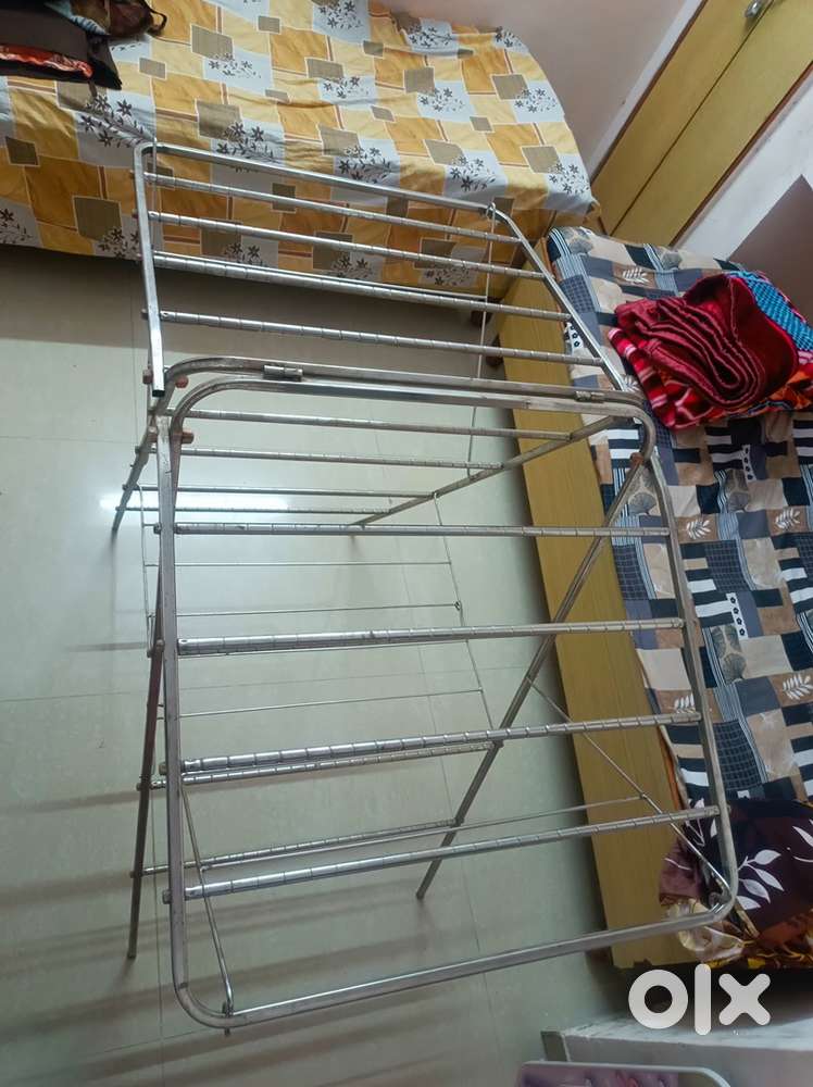 Cloth stand