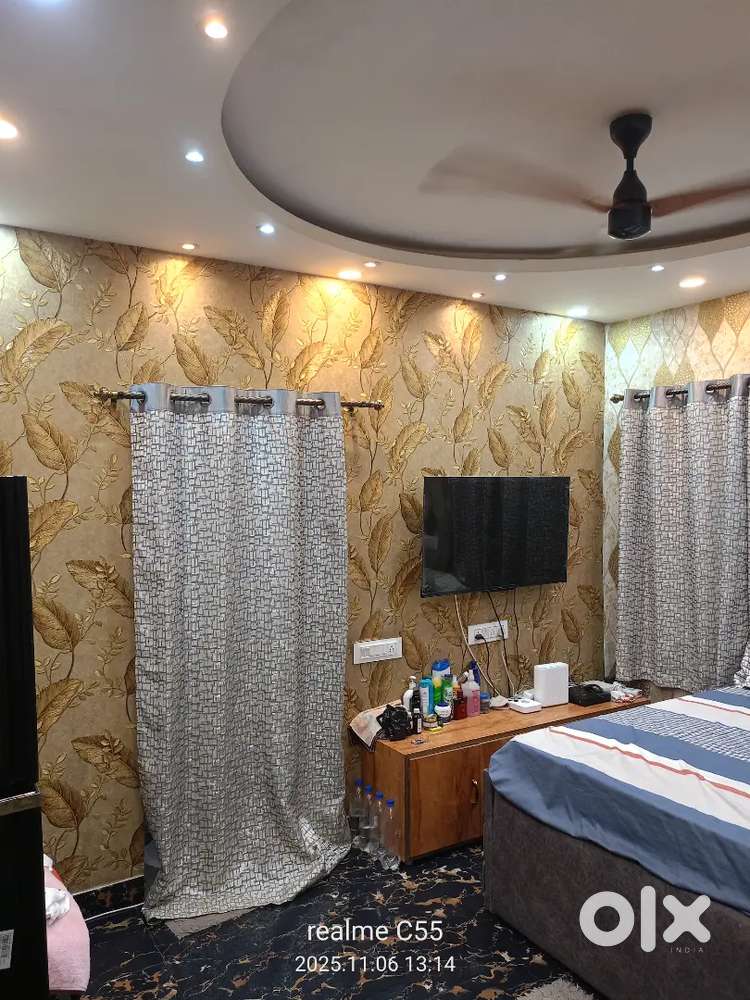 Selling one room flat