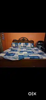 Full size bed