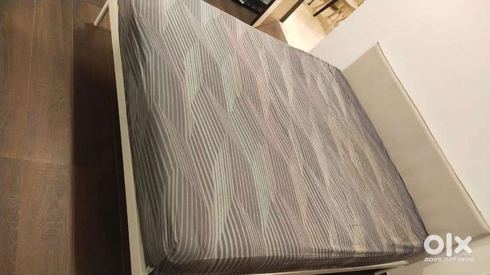 IKEA-be frame(klepstad) 160*200cm +vagstranda sprung mattres160*200cm