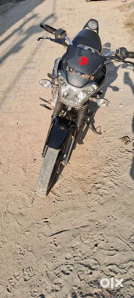 Best Price: Bajaj V12 (INS Vikrant Metal) - Excellent Mileage Commuter