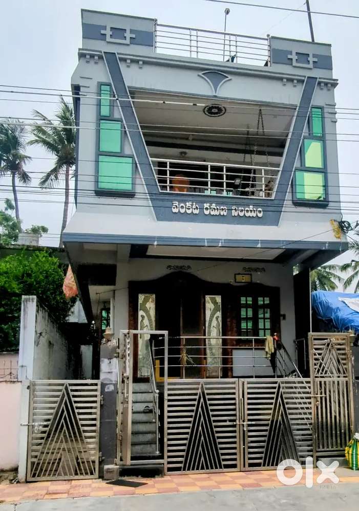 2 Buildings for Sale rents 25000 monthly